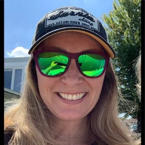 Meet your Posher, Claire